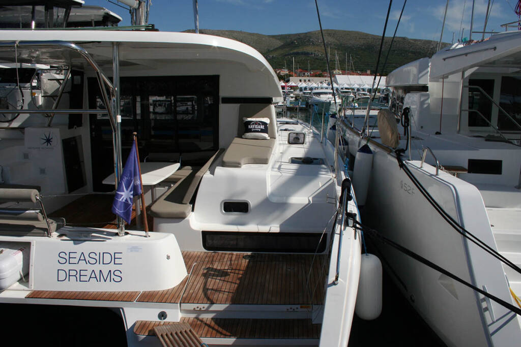 Catamaran Lagoon 42 Seaside dreams