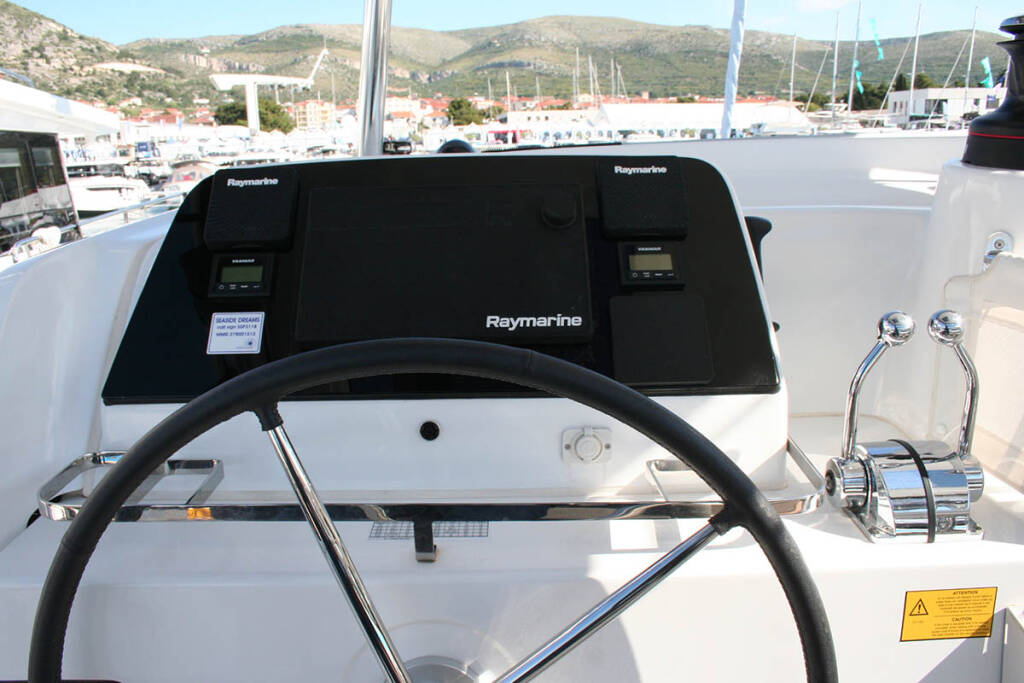 Catamaran Lagoon 42 Seaside dreams