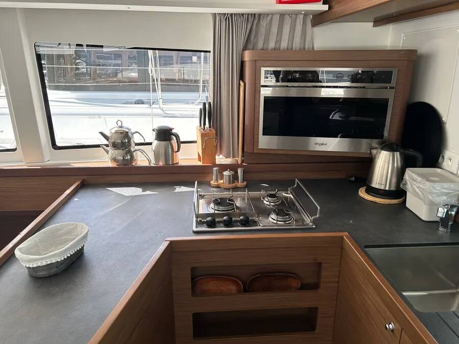 Catamaran Lagoon 42 Fujin