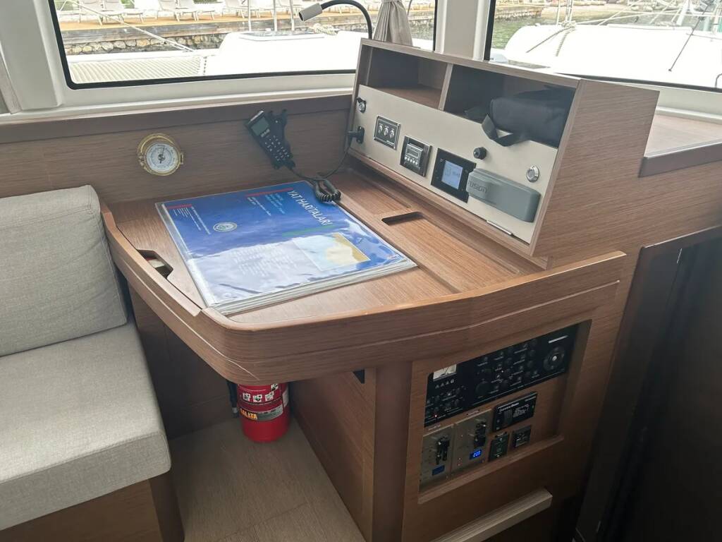 Catamaran Lagoon 42 Meraki