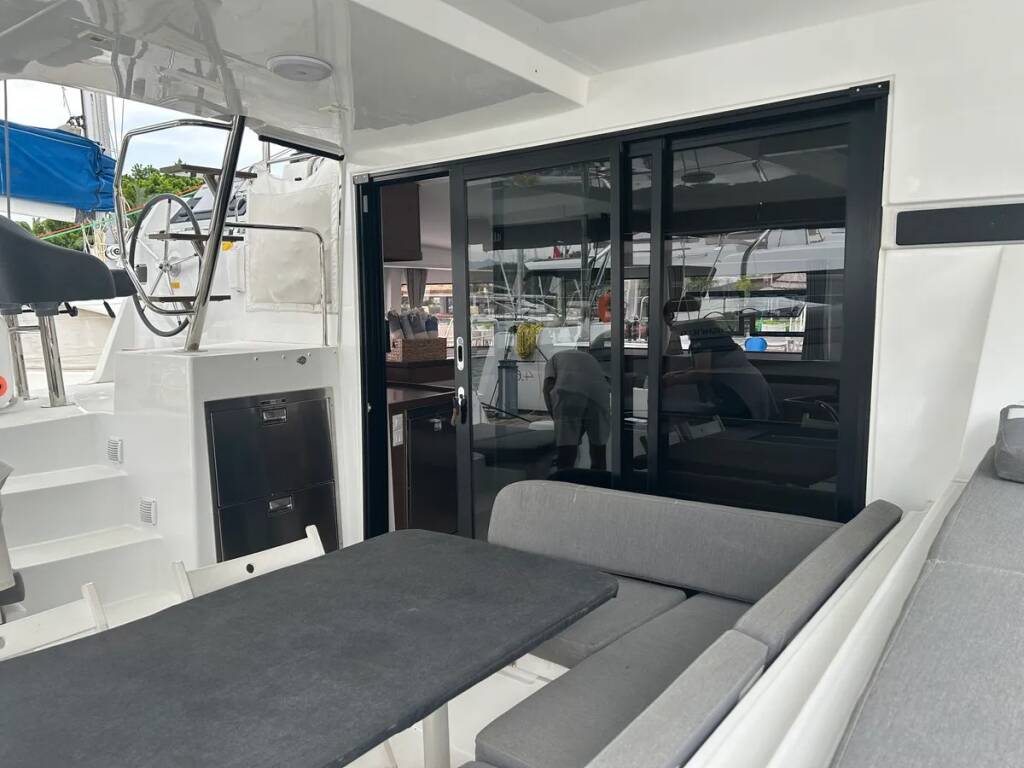 Catamaran Lagoon 42 Meraki