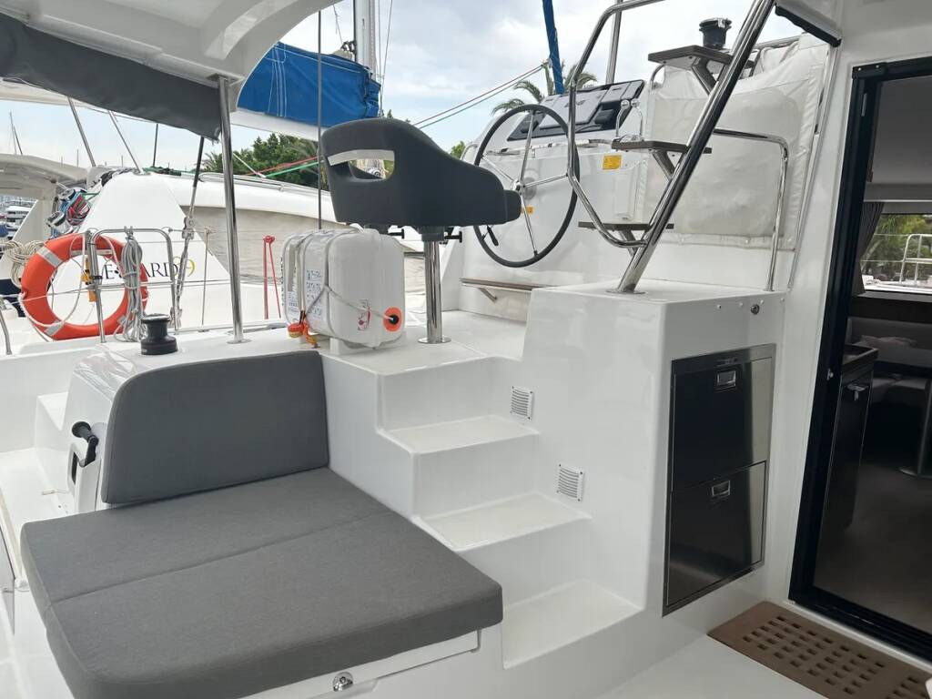 Catamaran Lagoon 42 Meraki