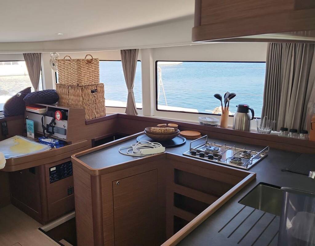 Catamaran Lagoon 42 Kairos