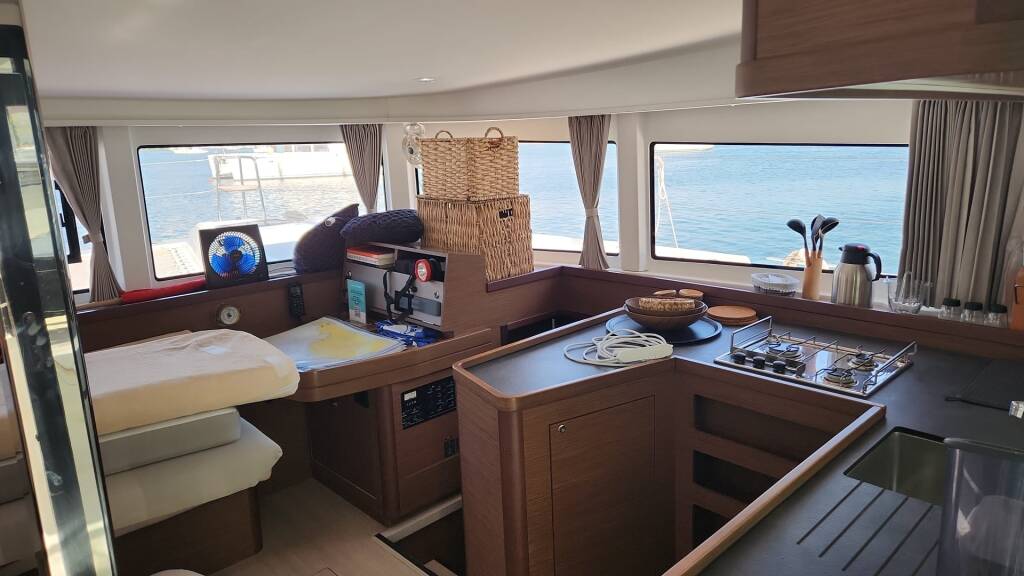 Catamaran Lagoon 42 Kairos