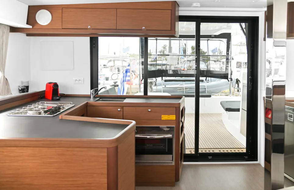 Catamaran Lagoon 42 Nami