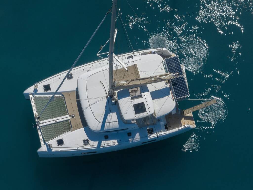 Catamaran Lagoon 42 Lola
