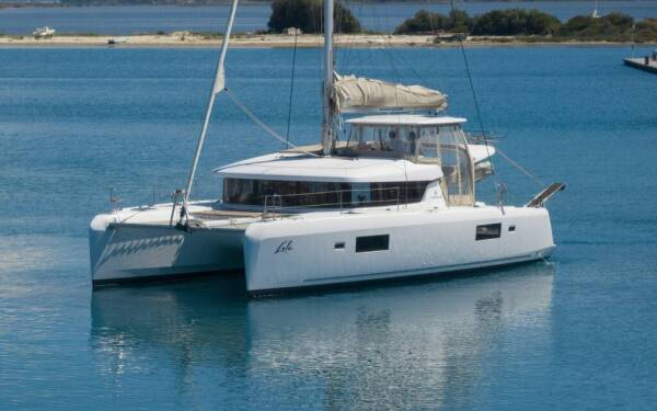 Lagoon 42 Lola Lefkas main port