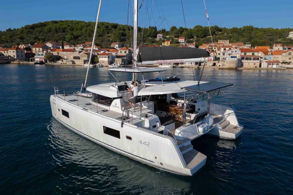 Katamaran Lagoon 42 Mare Sunce