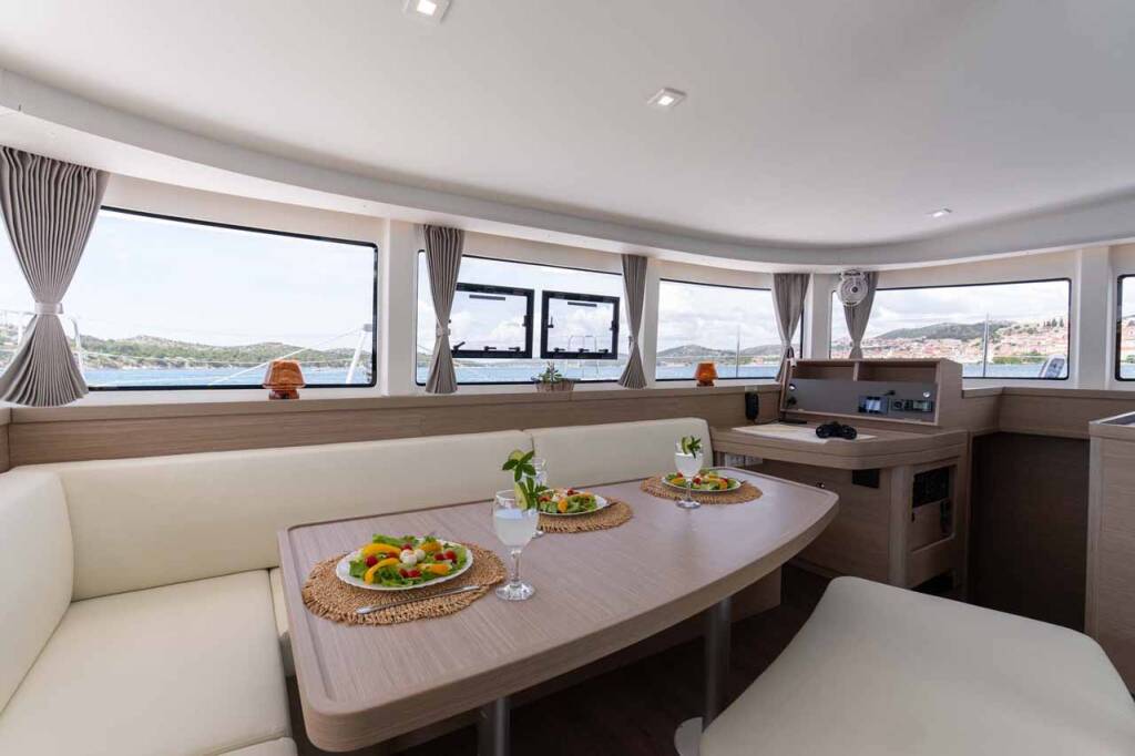 Catamaran Lagoon 42 Mare Tiempo