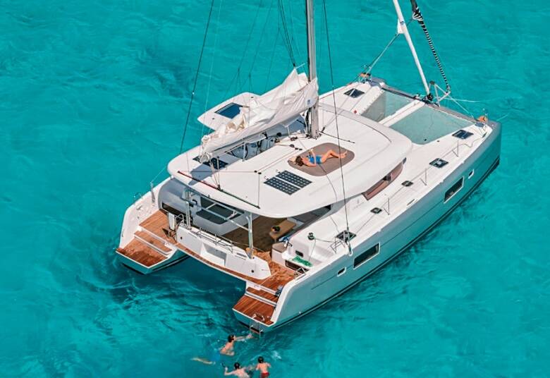 Catamaran Lagoon 42 Sail Proteus