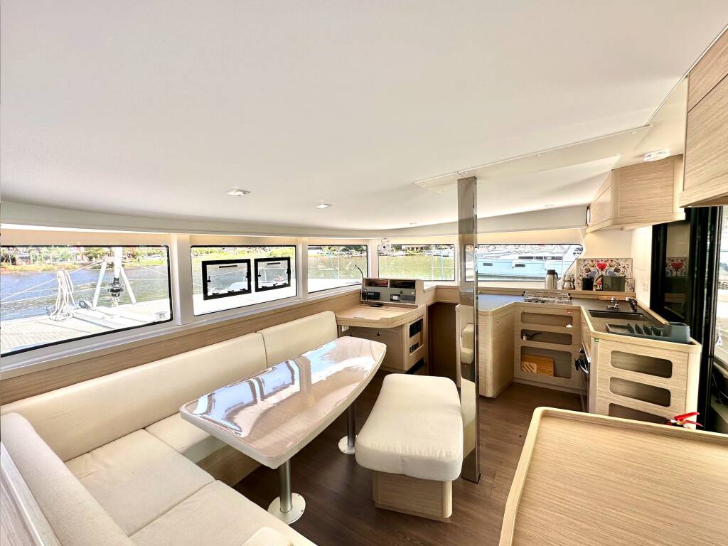 Catamaran Lagoon 42 Sail Proteus