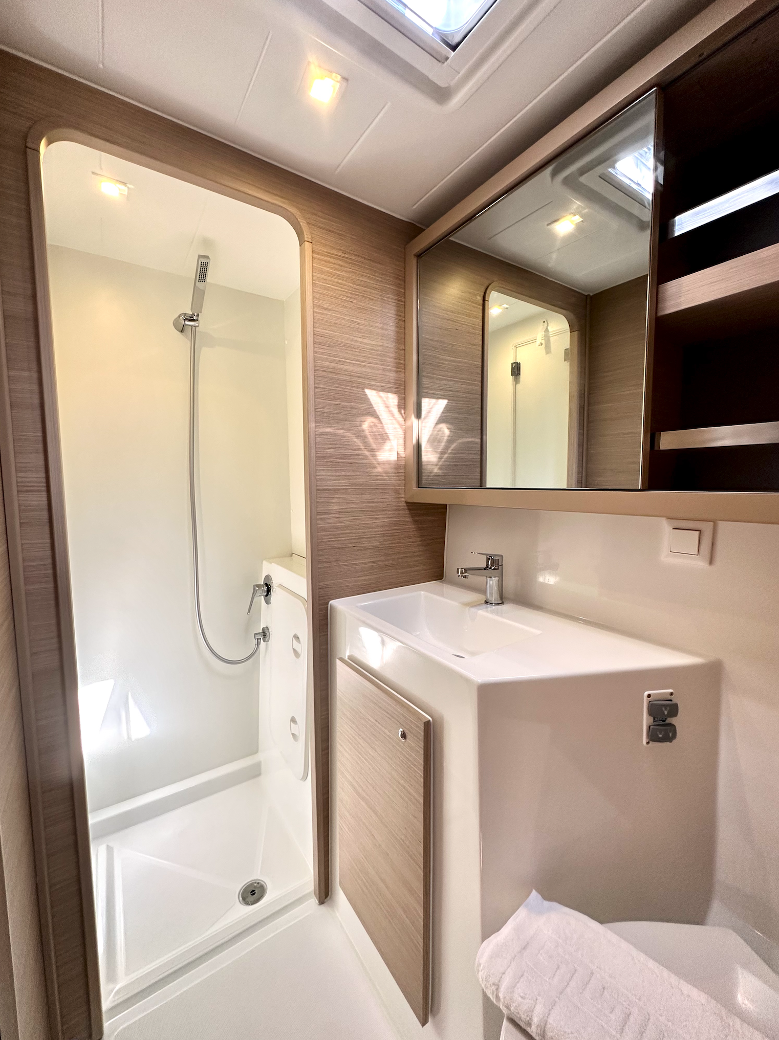 Catamaran Lagoon 42 Sail Proteus