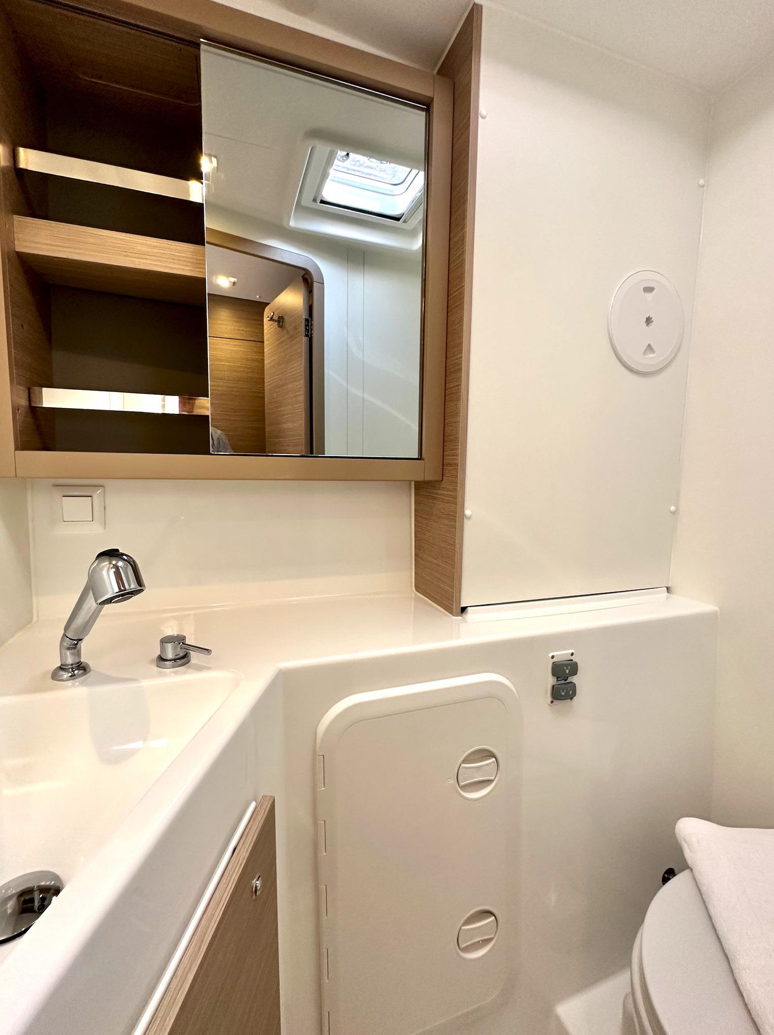 Catamaran Lagoon 42 Sail Proteus