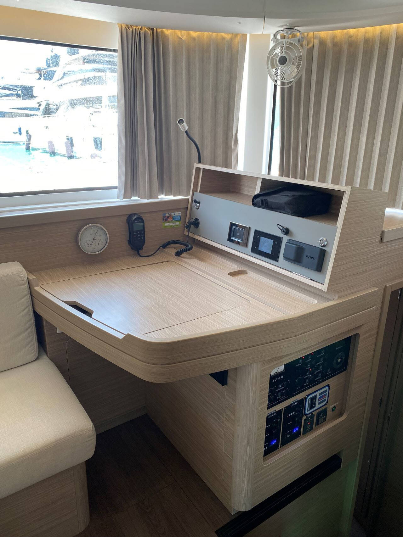 Catamaran Lagoon 42 Hanselli