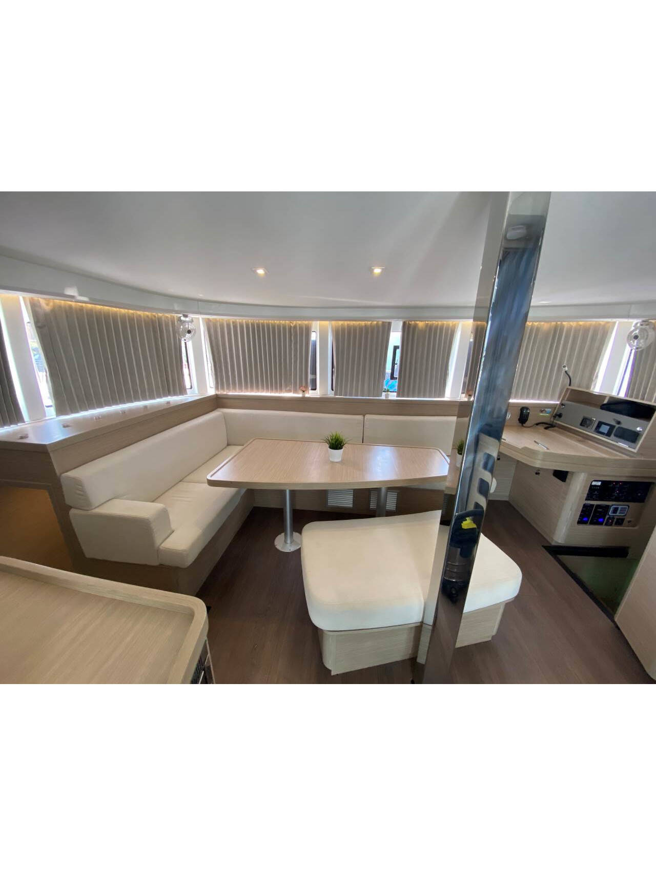 Catamaran Lagoon 42 Hanselli