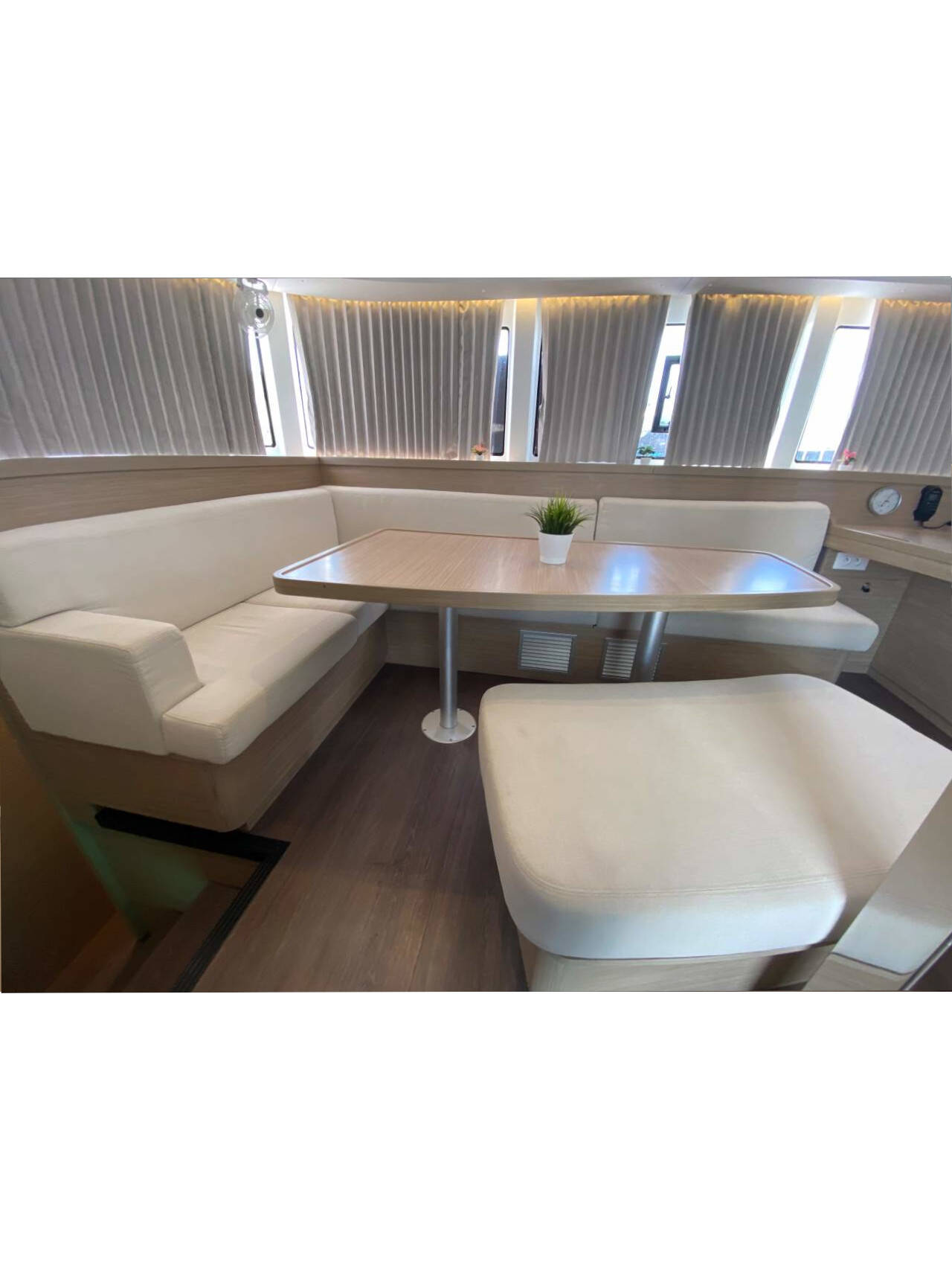Catamaran Lagoon 42 Hanselli