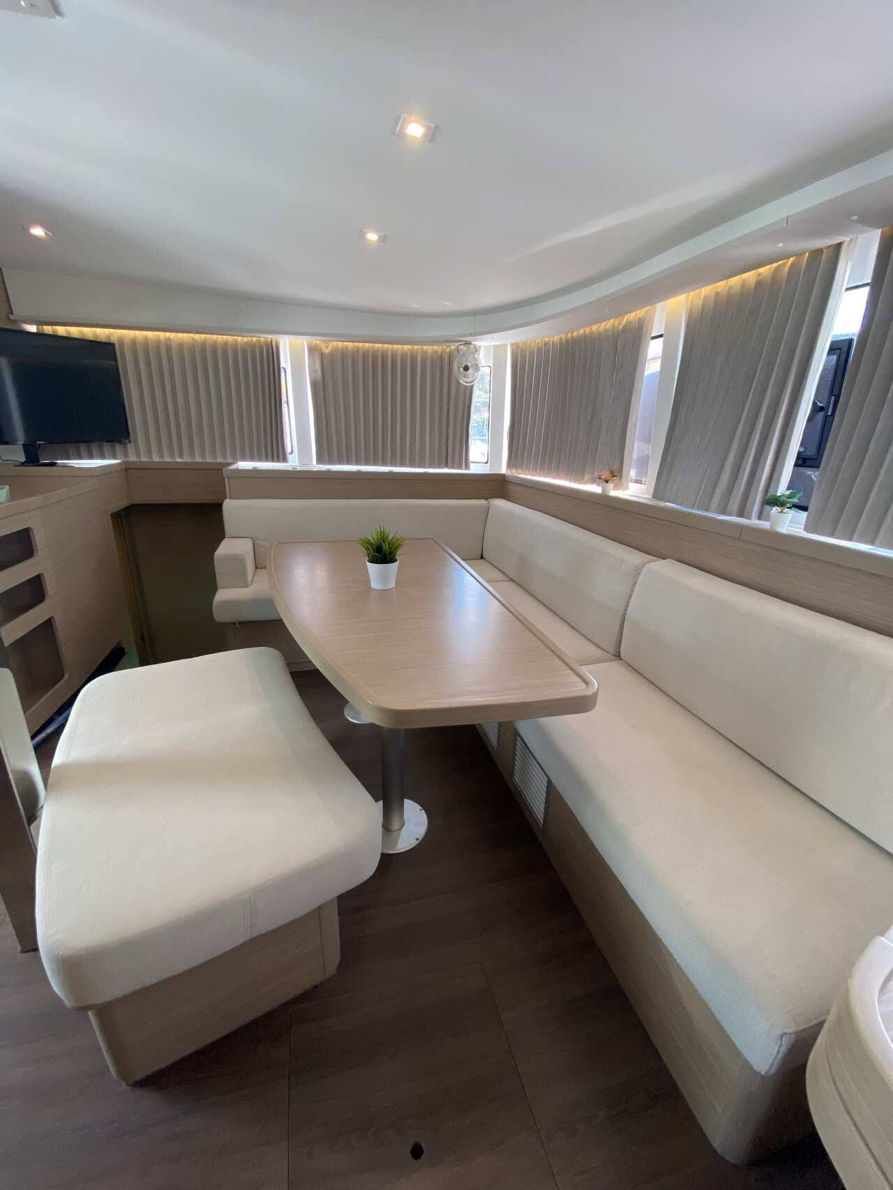 Catamaran Lagoon 42 Hanselli