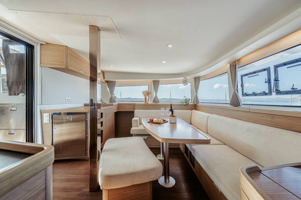 Catamaran Lagoon 42 IO