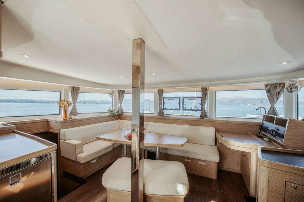 Catamaran Lagoon 42 IO