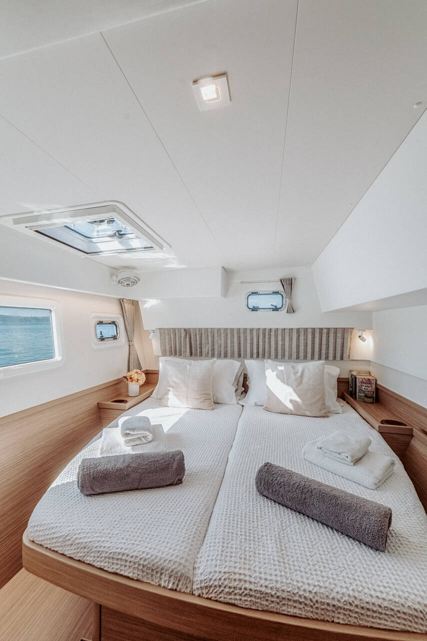Catamaran Lagoon 42 IO