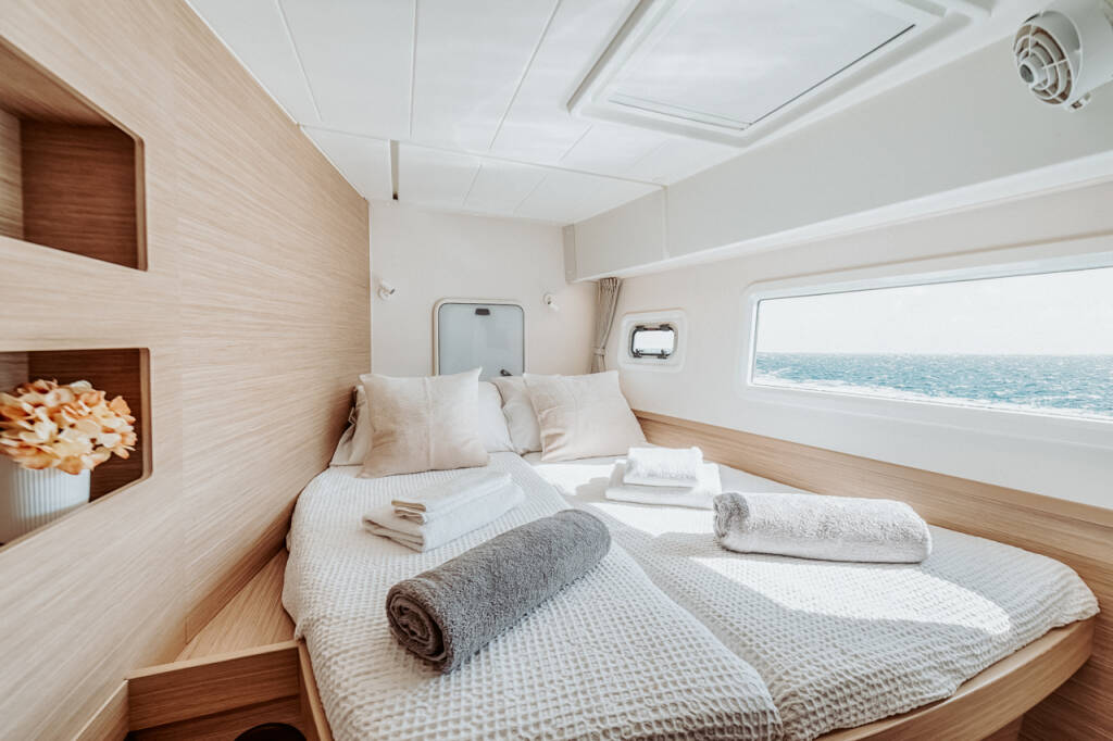 Catamaran Lagoon 42 IO