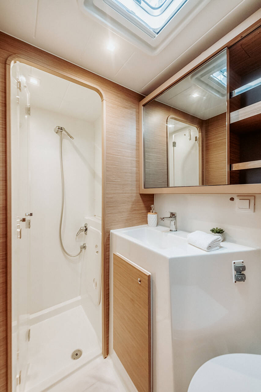 Catamaran Lagoon 42 IO