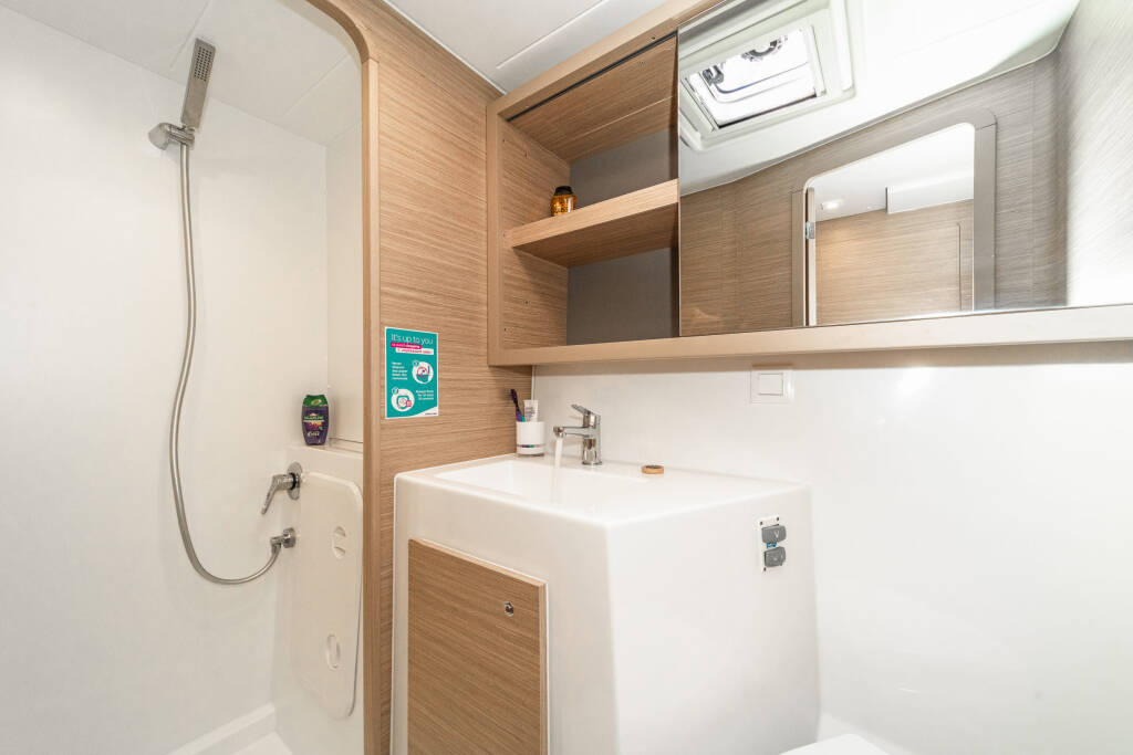 Katamaran Lagoon 42 First Adventure