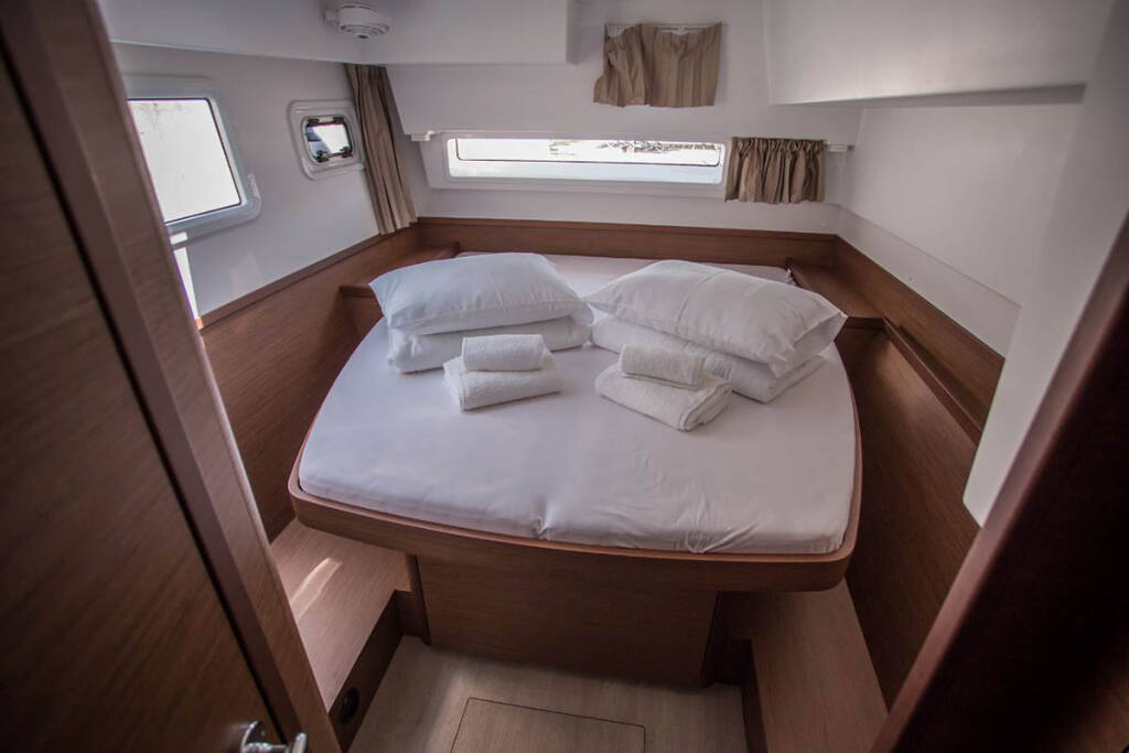 Catamaran Lagoon 42 Svea of Sweden 
