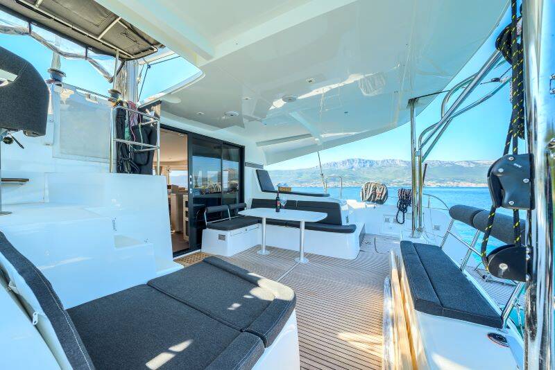 Catamaran Lagoon 42 Brattia