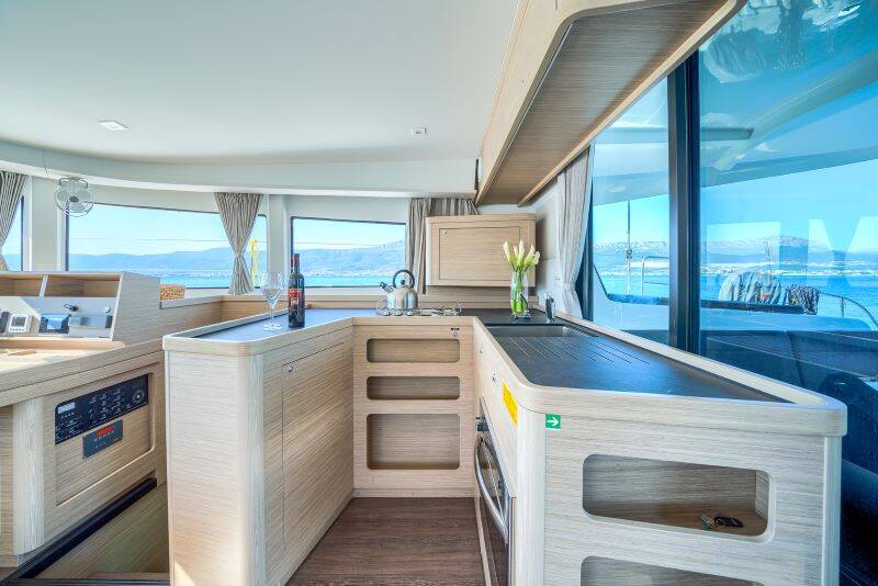 Catamaran Lagoon 42 Brattia