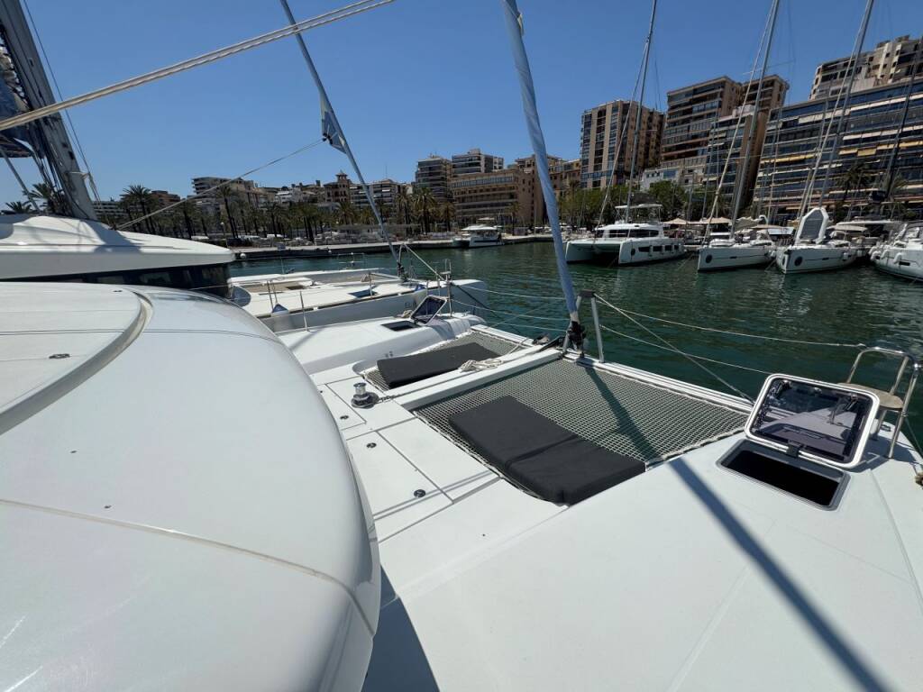 Catamaran Lagoon 42 Valmy - 1625/2025