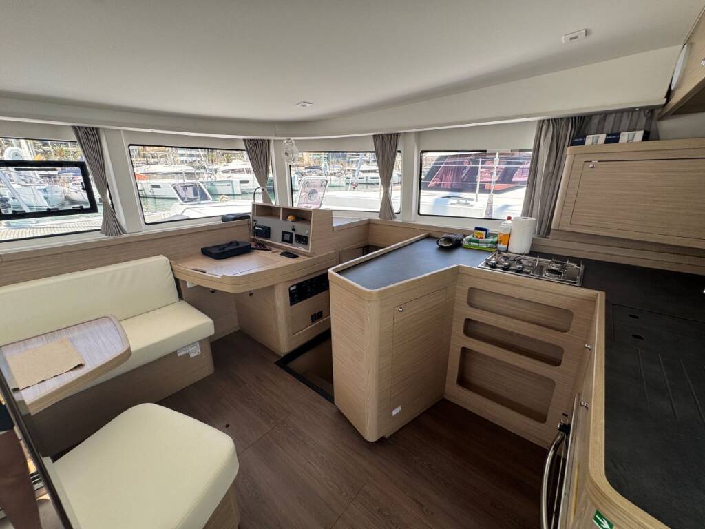 Catamaran Lagoon 42 Valmy - 1625/2025