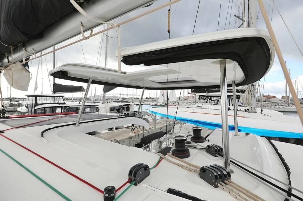 Catamaran Lagoon 42 Lila