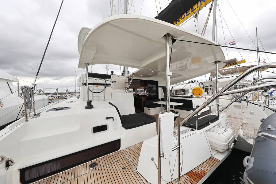 Catamaran Lagoon 42 Ice Cat