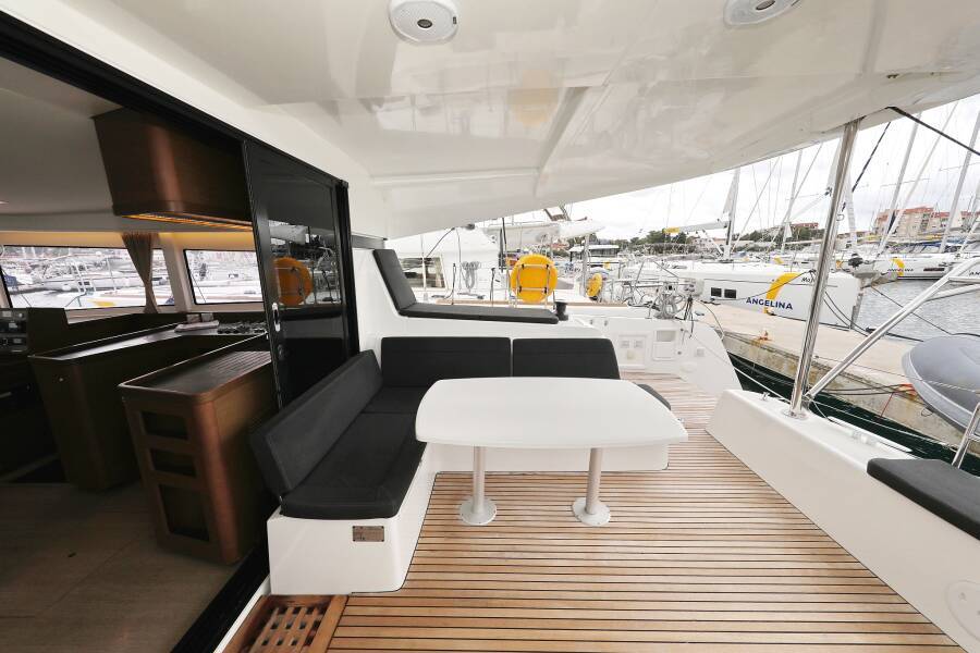 Catamaran Lagoon 42 Ice Cat