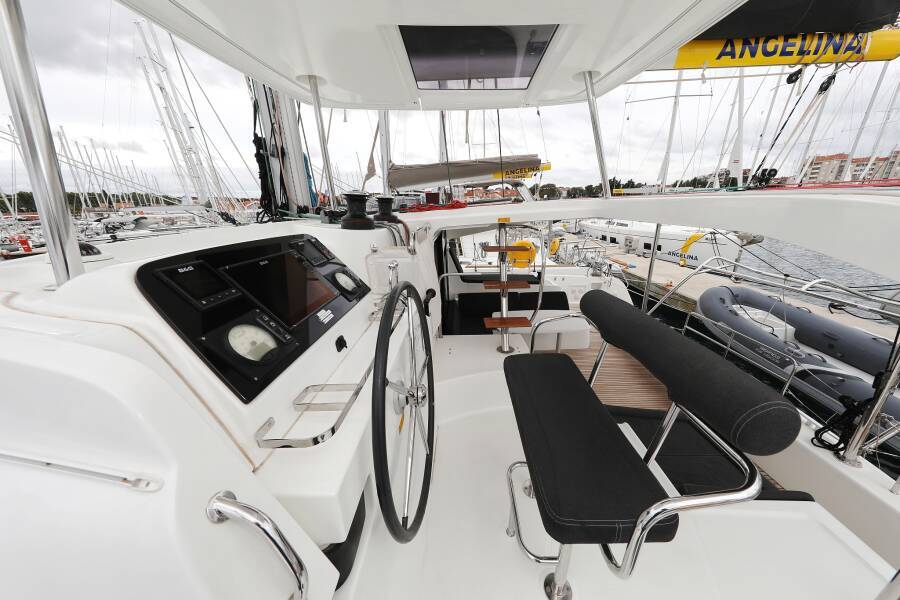 Catamaran Lagoon 42 Ice Cat