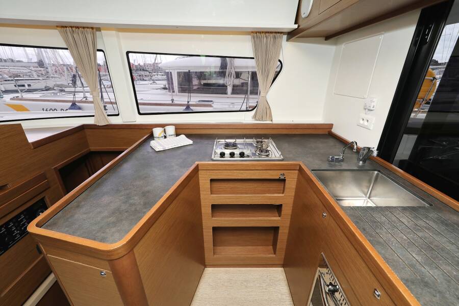 Catamaran Lagoon 42 Ice Cat