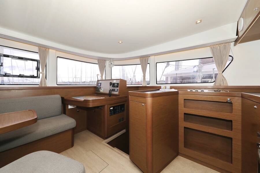 Catamaran Lagoon 42 Ice Cat