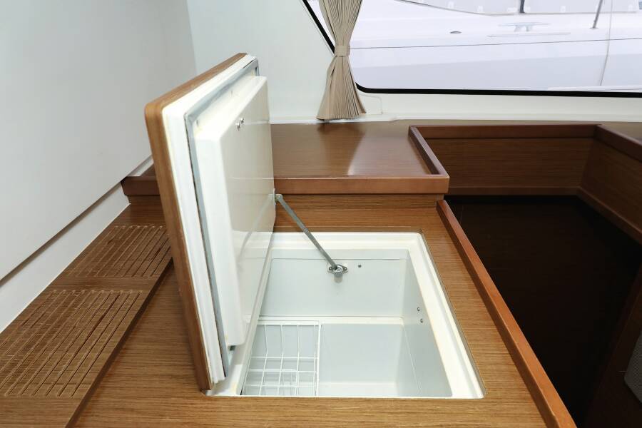 Catamaran Lagoon 42 Ice Cat