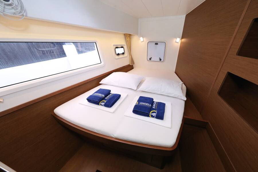 Catamaran Lagoon 42 Ice Cat