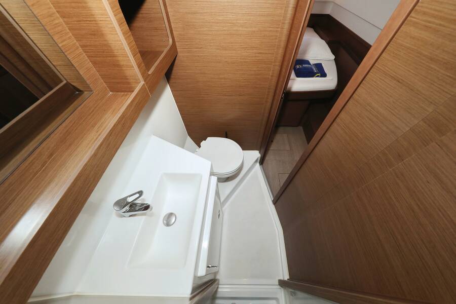 Catamaran Lagoon 42 Ice Cat