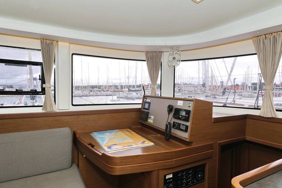 Catamaran Lagoon 42 Ice Cat