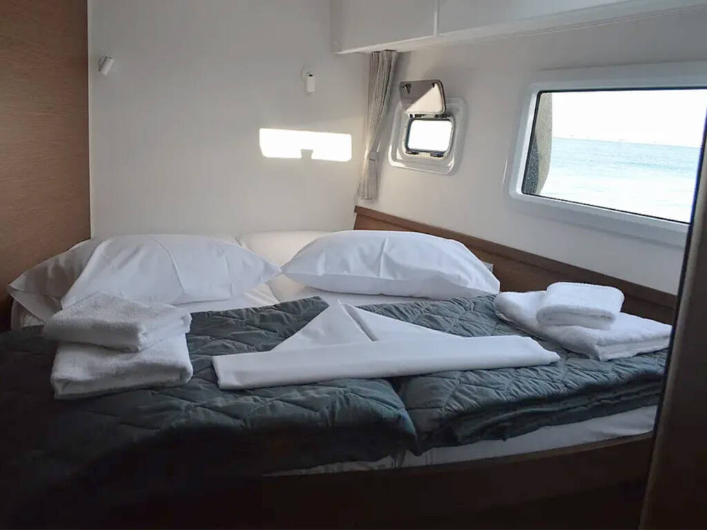 Catamaran Lagoon 42 Fantasea