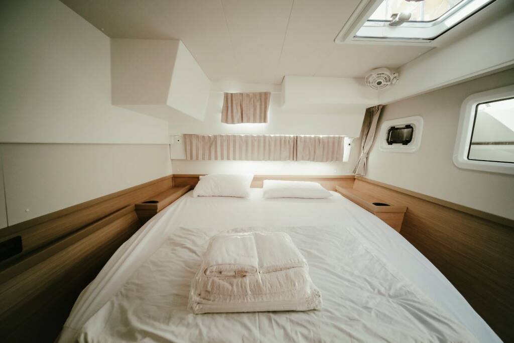 Catamaran Lagoon 42 Acantha