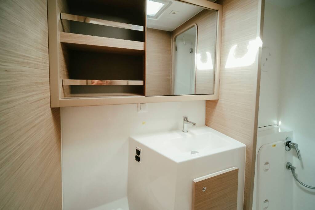 Catamaran Lagoon 42 Acantha