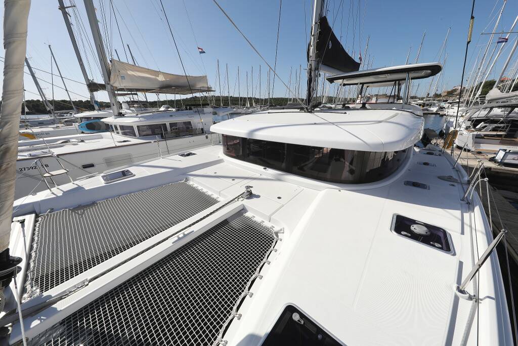 Catamaran Lagoon 42 Sapphire
