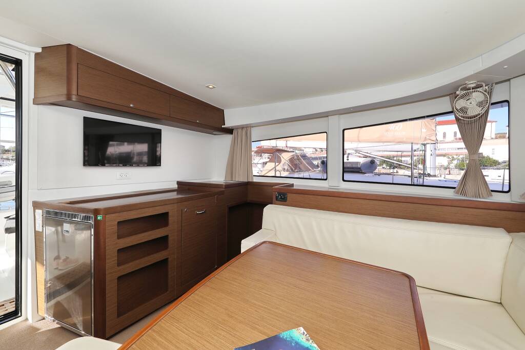 Catamaran Lagoon 42 Sapphire