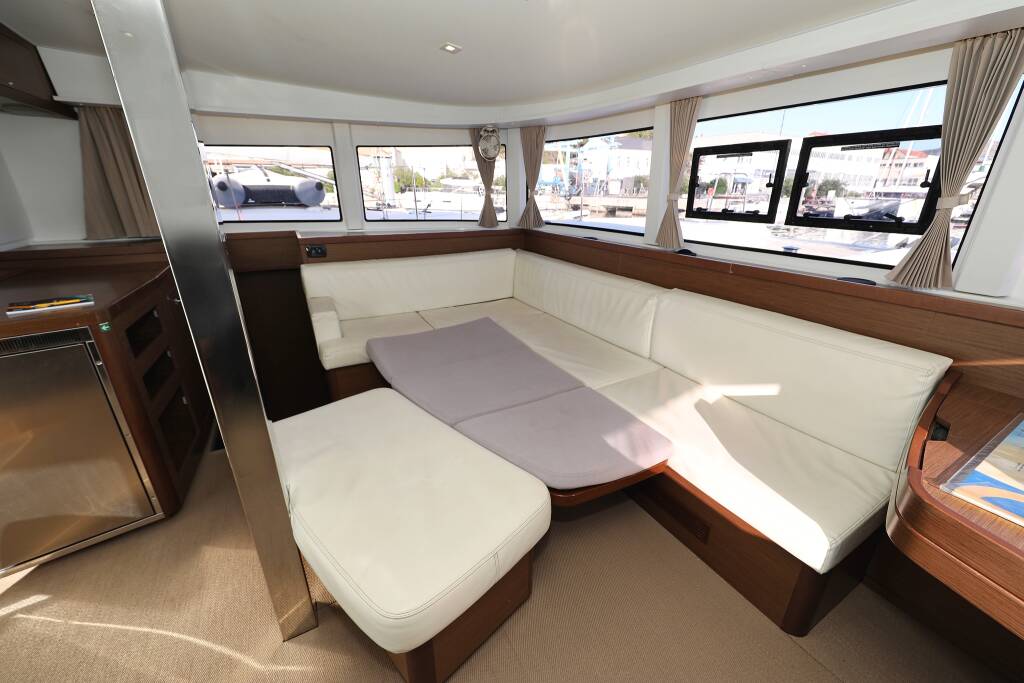 Catamaran Lagoon 42 Sapphire
