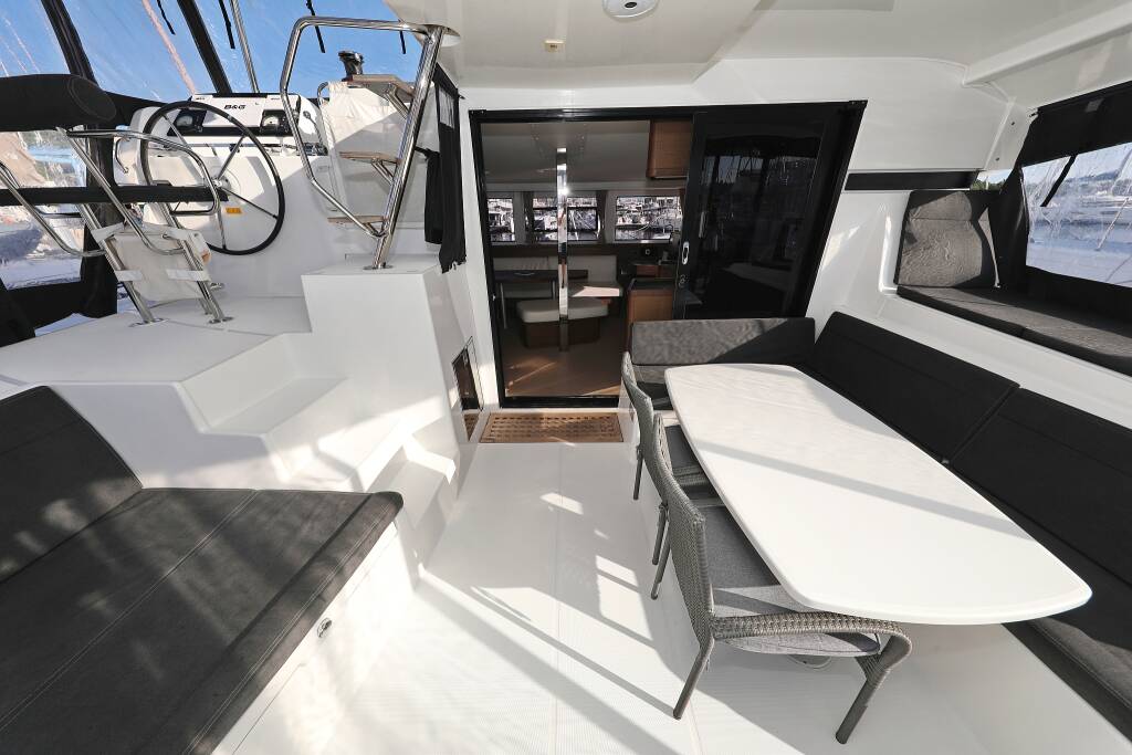 Catamaran Lagoon 42 Sapphire