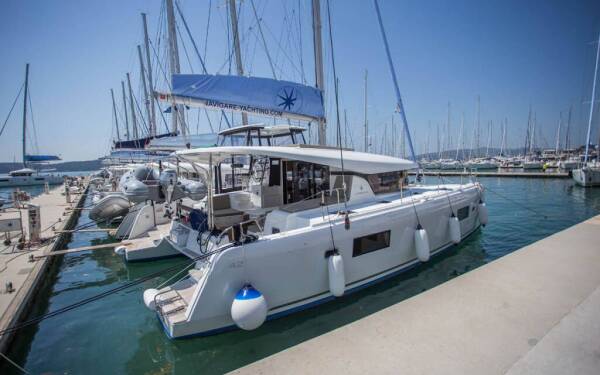 Lagoon 42 Ariel III Athens, Agios Kosmas marina
